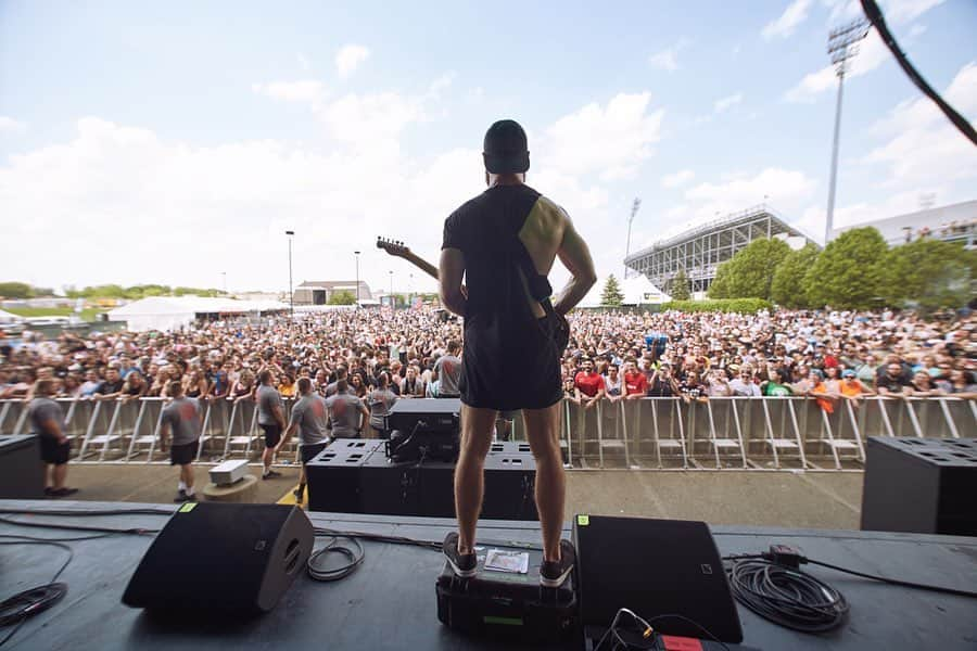 Don Brocoさんのインスタグラム写真 - (Don BrocoInstagram)「Holy shit @sonictemplefestival that was nuts 🤘🤘🤘 Mad love to everyone who came through yesterday ❤️ insane way to cap off these 🇺🇸 shows. Broco headline tour news TOMORROW 📷: @edmasonphoto」5月20日 2時37分 - donbroco