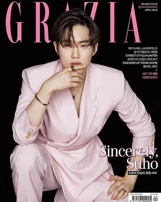 のインスタグラム：「Suho @kimjuncotton 💙 for Grazia Korea April 2019. 📸 by Kim Yeong Jun . . . . . . #수호 #守護 #Suho #김준면 #KimJunMyeon #EXO  #엑소 #エクソ#맞팔 #셀스타그램 #셀카 #얼스타그램 #데일리 #선팔 #인스타그램  #l4l #f4f  #like4like #ootd  #おしゃれ #オシャレ #いいね返し #フォロー #韓国人 #韓国 #セルカ #自撮り #ファッション #フォロー#koreanboy」