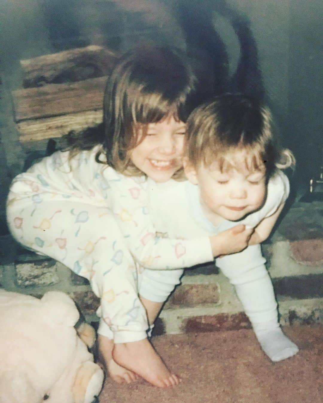 カーリー・パターソンさんのインスタグラム写真 - (カーリー・パターソンInstagram)「Happy 29th Birthday sister!!!! We’d be here all day if I listed all the amazing things about you and how much I love you! So I’ll leave it at how thankful I am that God gave me the best present 29 years ago♥️👭 Oh and enjoy your last year in your 20’s😈🤪」5月20日 2時47分 - carlypatterson04