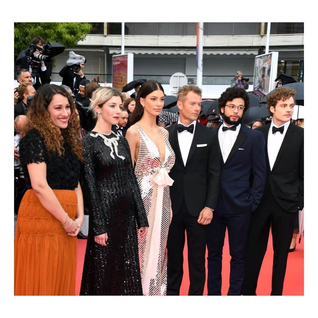 カミ・モローネさんのインスタグラム写真 - (カミ・モローネInstagram)「One of my proudest moments has been watching this small, low budget film, shot in a small town in Montana, make it all the way to the screen in Cannes. Cannes to me has always been the most incredible festival and my biggest dream. I think we were all pretty terrified to embark on this journey together, but I couldn’t be more grateful I did it with these peeps. I love you all and I never want this feeling to go away. Thank you to every person that has taken the time to sit and watch our film. It means more to us than you could imagine ❤️🕊 merci」5月20日 2時47分 - camilamorrone