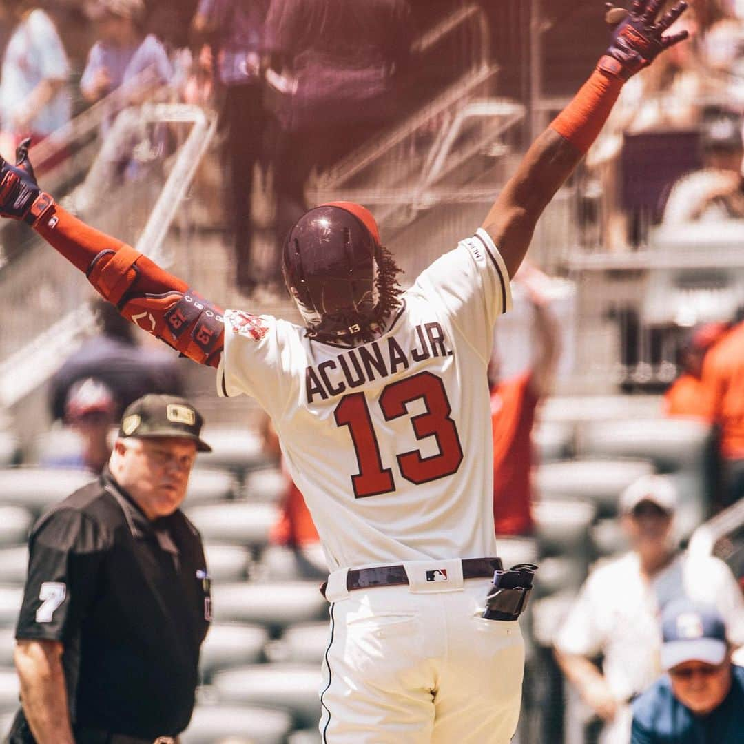 アトランタ・ブレーブスさんのインスタグラム写真 - (アトランタ・ブレーブスInstagram)「Stop us if you’ve heard this before...LEADOFF HOME RUN FOR @ronaldacuna13! 🔥🔥🔥」5月20日 2時49分 - braves