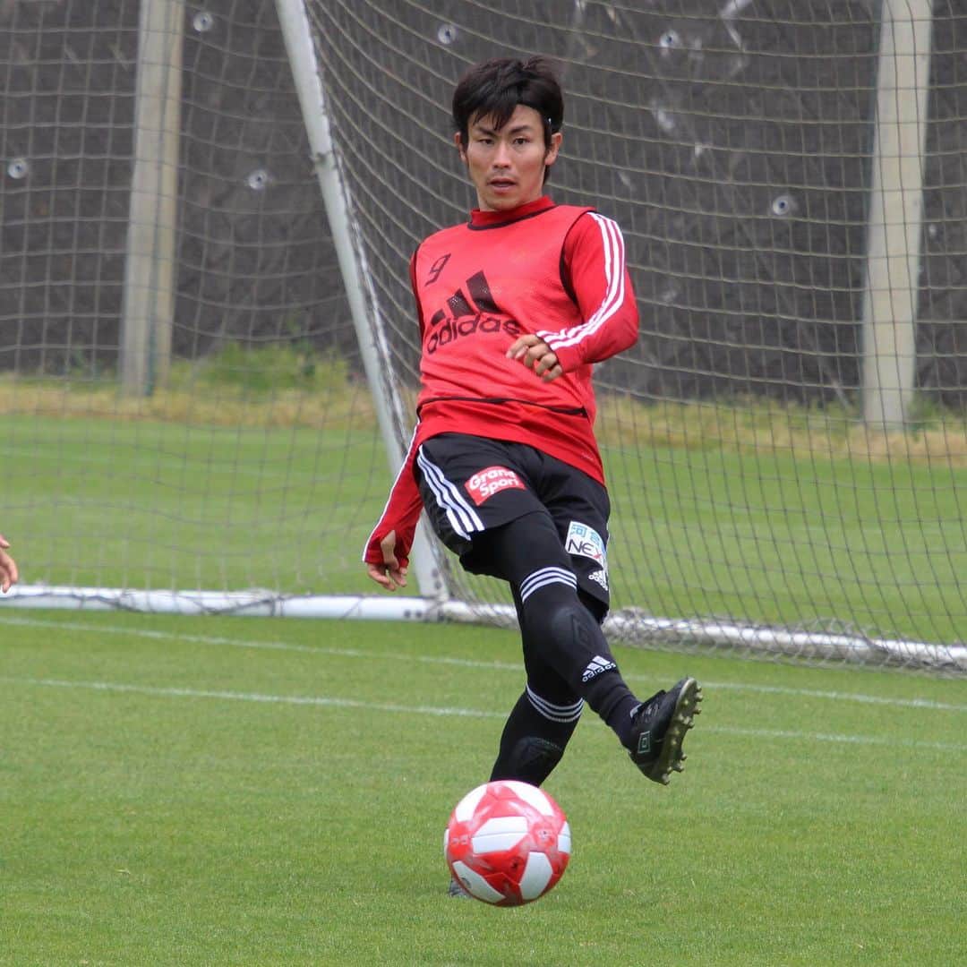 ベガルタ仙台さんのインスタグラム写真 - (ベガルタ仙台Instagram)「5月20日 トレーニング #ベガルタ仙台 #仙台 #サッカー #Jリーグ #2019シーズン #スローガン #ReVolution #田中渉 #30番 #照山颯人 #31番 #大岩一貴 #27番 #キャプテン #富田晋伍 #17番 #石原直樹 #11番」5月20日 13時27分 - vegaltasendai