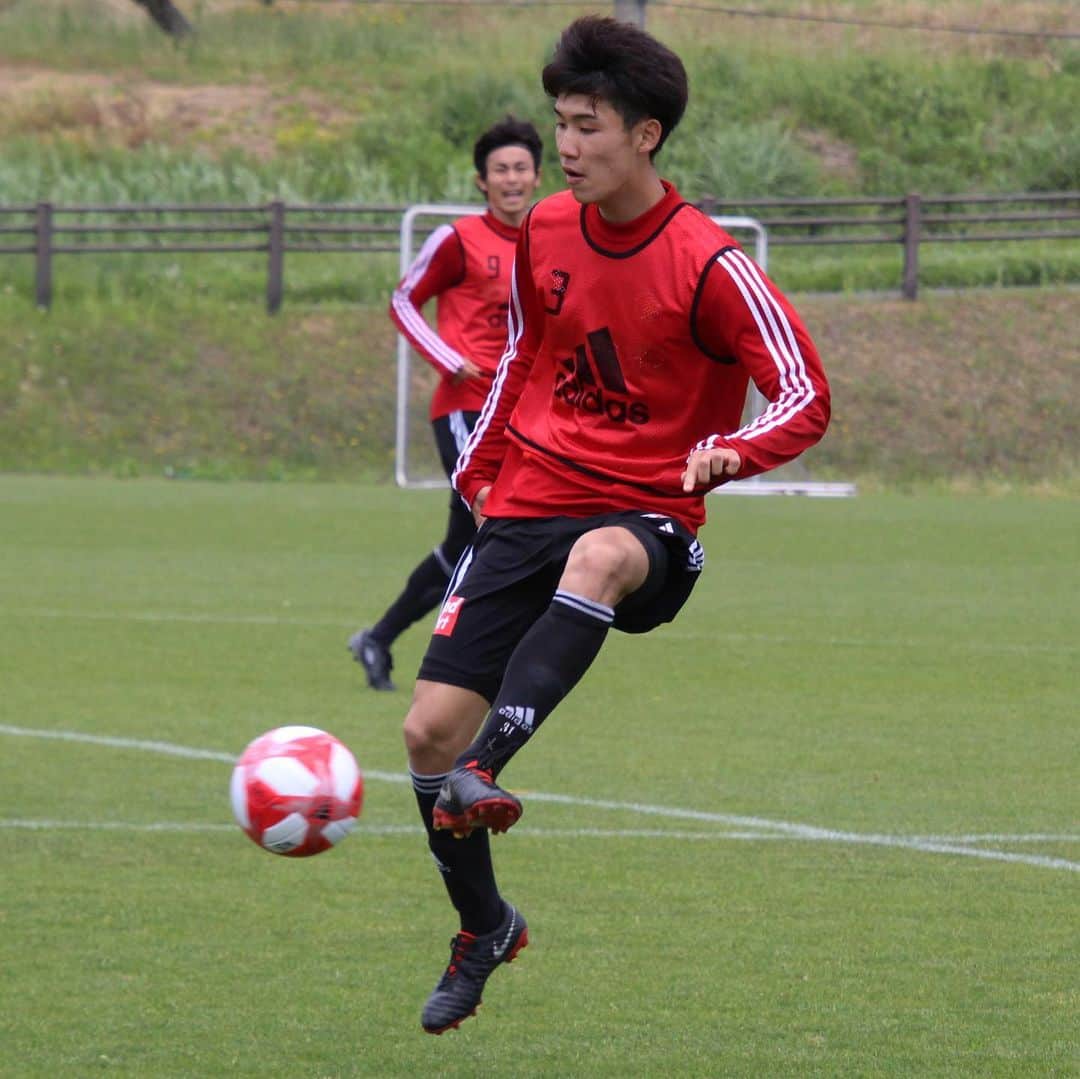 ベガルタ仙台さんのインスタグラム写真 - (ベガルタ仙台Instagram)「5月20日 トレーニング #ベガルタ仙台 #仙台 #サッカー #Jリーグ #2019シーズン #スローガン #ReVolution #田中渉 #30番 #照山颯人 #31番 #大岩一貴 #27番 #キャプテン #富田晋伍 #17番 #石原直樹 #11番」5月20日 13時27分 - vegaltasendai