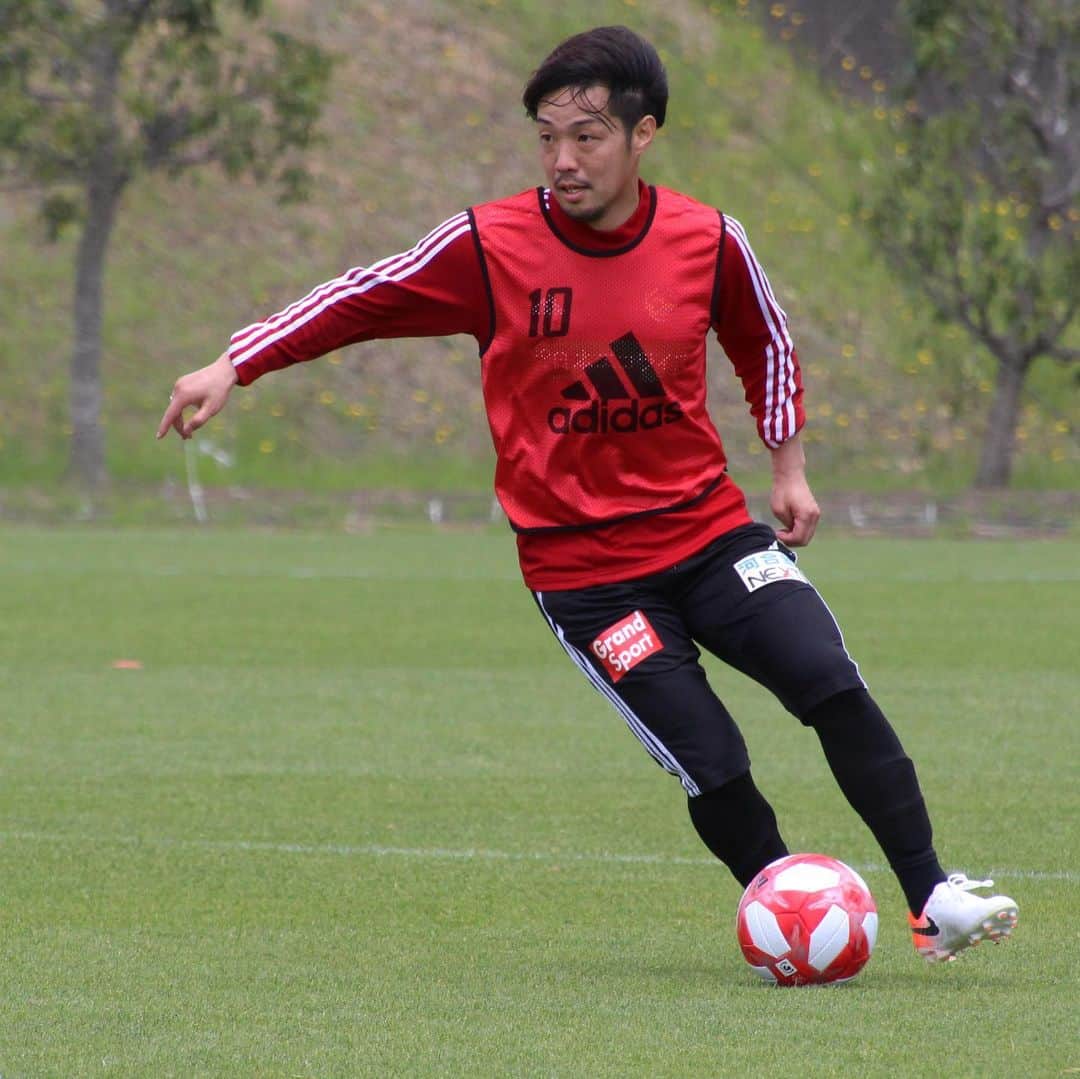 ベガルタ仙台さんのインスタグラム写真 - (ベガルタ仙台Instagram)「5月20日 トレーニング #ベガルタ仙台 #仙台 #サッカー #Jリーグ #2019シーズン #スローガン #ReVolution #田中渉 #30番 #照山颯人 #31番 #大岩一貴 #27番 #キャプテン #富田晋伍 #17番 #石原直樹 #11番」5月20日 13時27分 - vegaltasendai
