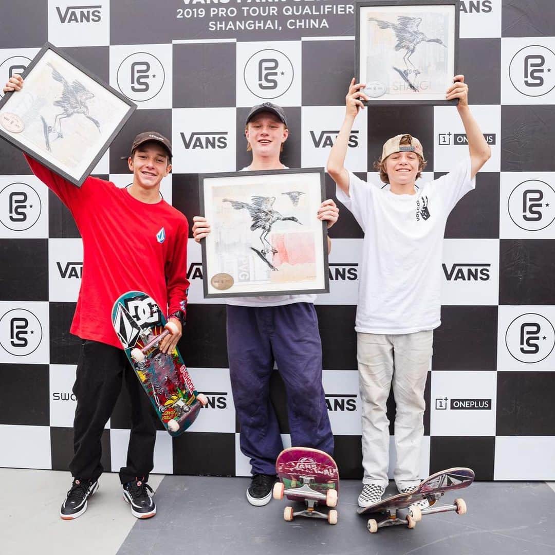 のインスタグラム：「The champs have arrived🏆 For the @vansparkseries Shanghai 🇨🇳Men’s results @top.roman 🥇 @cjcollinsskate 🥈@luizfrancisco_sk8 🥉 Young Guns killed it! For the Women’s results @sakura_yosozumi 🥇 @kisanakamuraa 🥈 @yndiaraasp 🥉 Congrats to them and make sure you visit VansParkSeries.com for the full results, schedule and replay 🔉#vansskate」