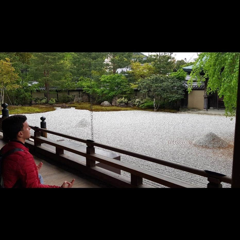 シャルレーヌ・ギニャールさんのインスタグラム写真 - (シャルレーヌ・ギニャールInstagram)「Last day in Kyoto 🎎🍃 #kyoto #japan #holidays #lastday #vacation #ginkakujitemple #ginkakuji #kiyomizuderatemple #yasakashrine #maruyama #zengarden #relax #love」5月20日 4時46分 - charleneguignard