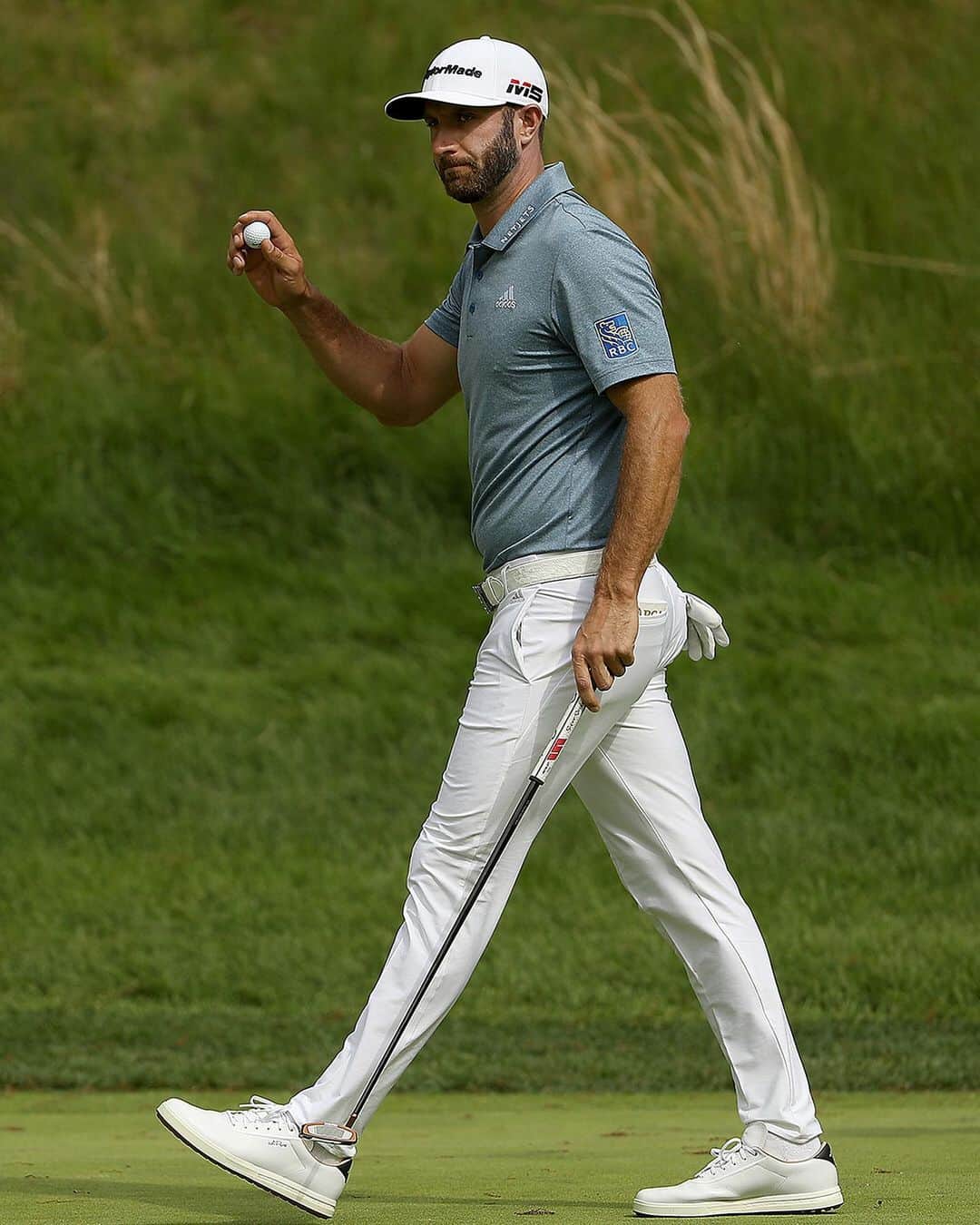 PGA TOURさんのインスタグラム写真 - (PGA TOURInstagram)「The best front 9 on Sunday?  @djohnsonpga went out in 32 at Bethpage Black. Can he chase down Koepka on the back?  #LiveUnderPar」5月20日 5時48分 - pgatour