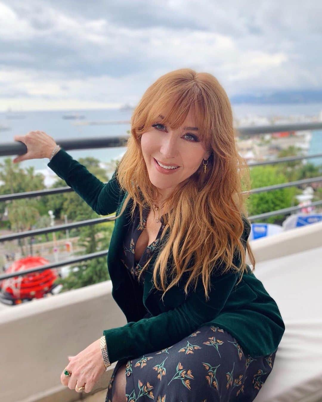 シャーロット・ティルベリーさんのインスタグラム写真 - (シャーロット・ティルベリーInstagram)「Darlings, I'm so happy to be back in Cannes for another year of @festivaldecannes makeup magic!!! Can you guess which products I’ll be using tonight? 🎬🍿🌴💖💋」5月20日 6時08分 - charlottetilbury