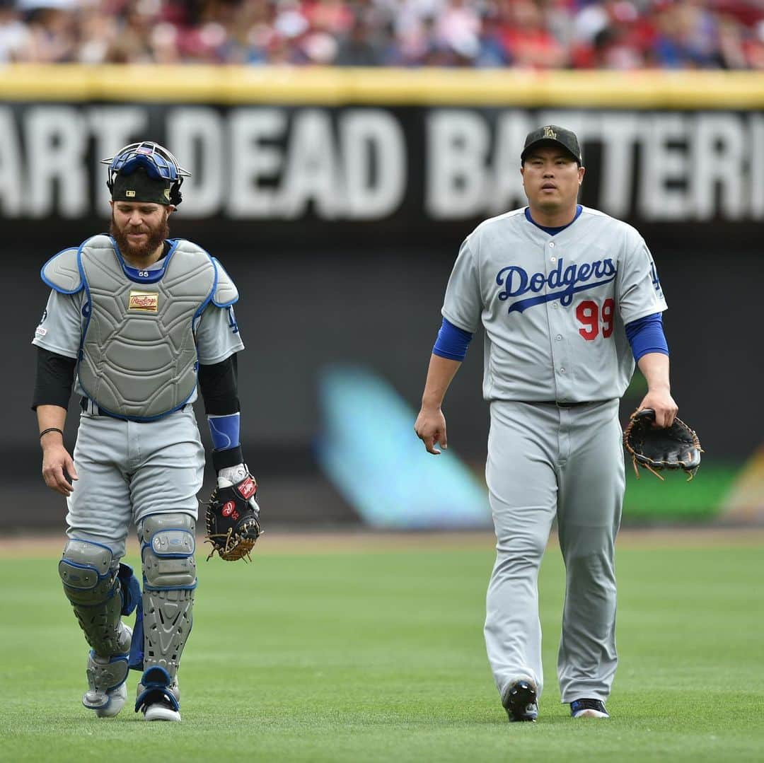 柳賢振のインスタグラム：「Keep going~#dodgers #HappyFlight ✈️✈️✈️」