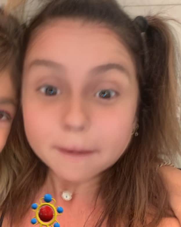 Giovanna Antonelliのインスタグラム：「😂😂😂😂😂😂😂😂😂😂😂! Me da meu ‘chucalhinho’!!!! Uma semana divertida e feliz pra vcs!!!!!!!!!!!! 🙏🏻♥️🤦🏻‍♀️😄」