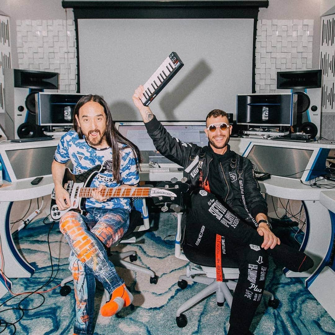 スティーヴ・アオキさんのインスタグラム写真 - (スティーヴ・アオキInstagram)「Who's ready for another collab? @dondiablo」5月20日 7時44分 - steveaoki