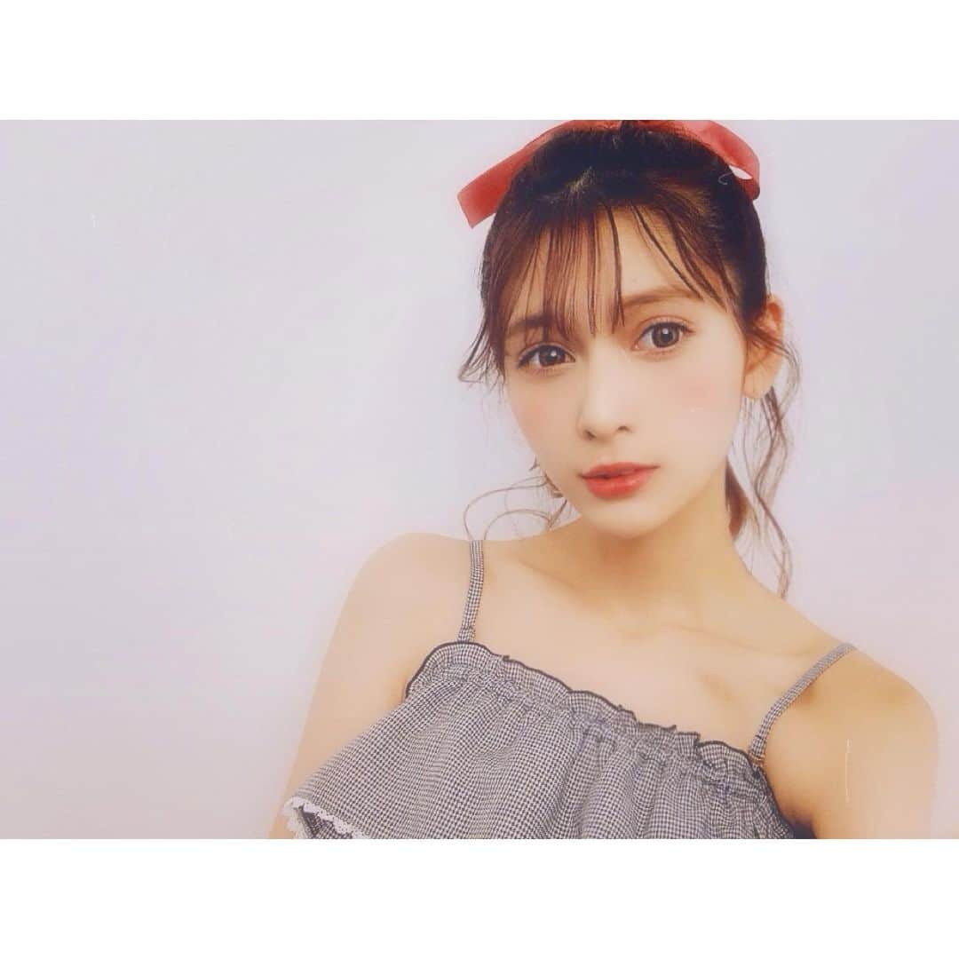 アンジェラ芽衣さんのインスタグラム写真 - (アンジェラ芽衣Instagram)「#LARME みてくれたかな？﻿ 今にぴったりなヘアメイクを紹介しているので﻿ ぜひぜひ参考にしてね😳😳🧡﻿ ﻿ #アンジェラ芽衣 #自撮り #selfie #selfie #写真 #photo #LARME #ラルム」5月20日 13時53分 - ange_la00