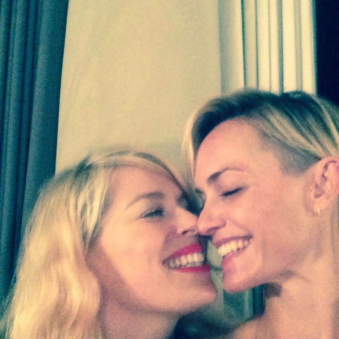 アンバー・ヴァレッタさんのインスタグラム写真 - (アンバー・ヴァレッタInstagram)「Happy Birthday to my soul sister and one of my best friends on the planet @amandadecadenet life is so much prettier, funnier, and more real with you in it! I love you so much windy! 💗🌻🌬💨🌈💥🌟🌙🍌🍭🎂💜」5月20日 8時37分 - ambervalletta