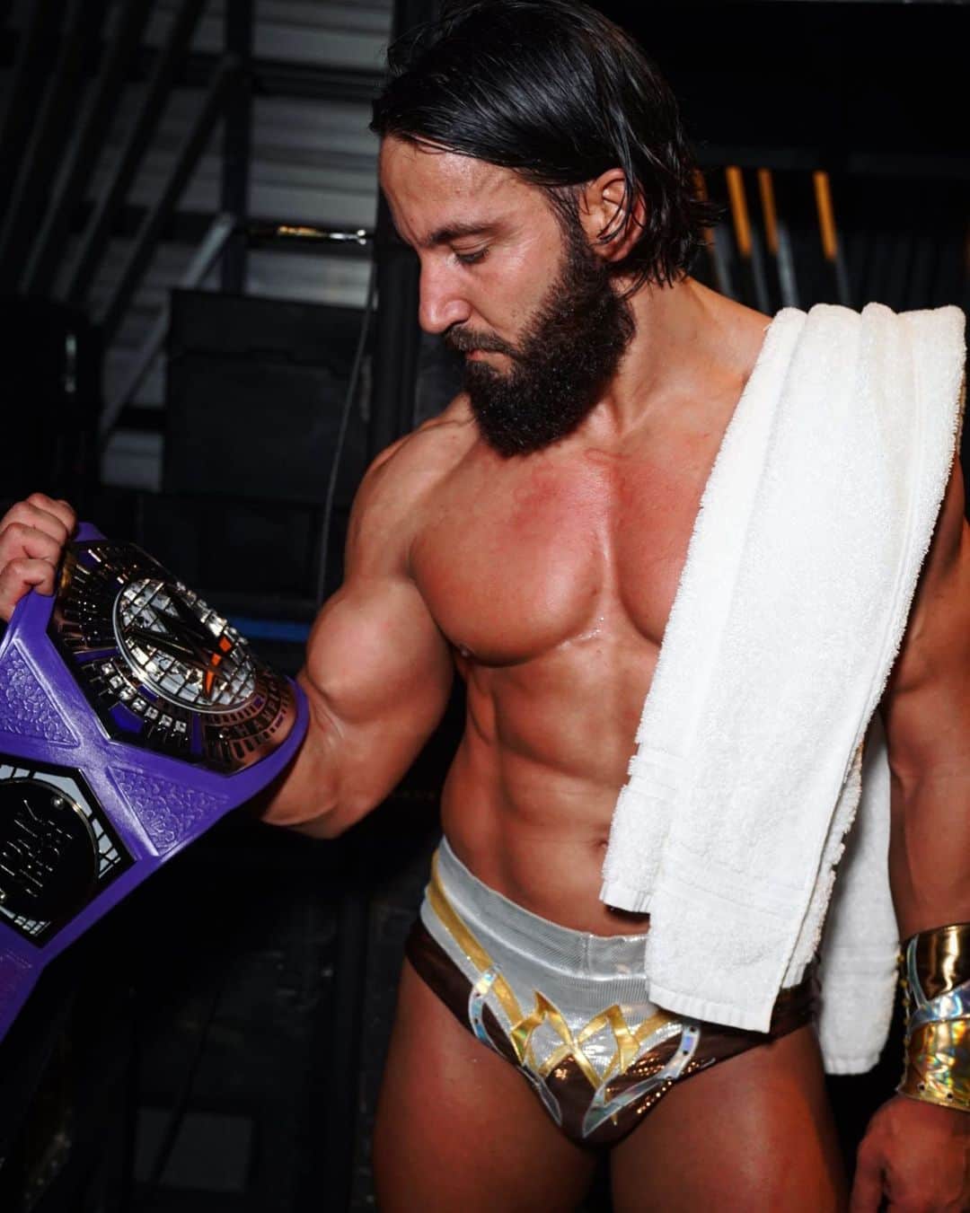 WWEさんのインスタグラム写真 - (WWEInstagram)「Even though @ariyadaivari put up a great fight, @tonynese isn’t ready to let his #CruiserweightChampionship go any time soon. #MITB #205Live」5月20日 9時31分 - wwe