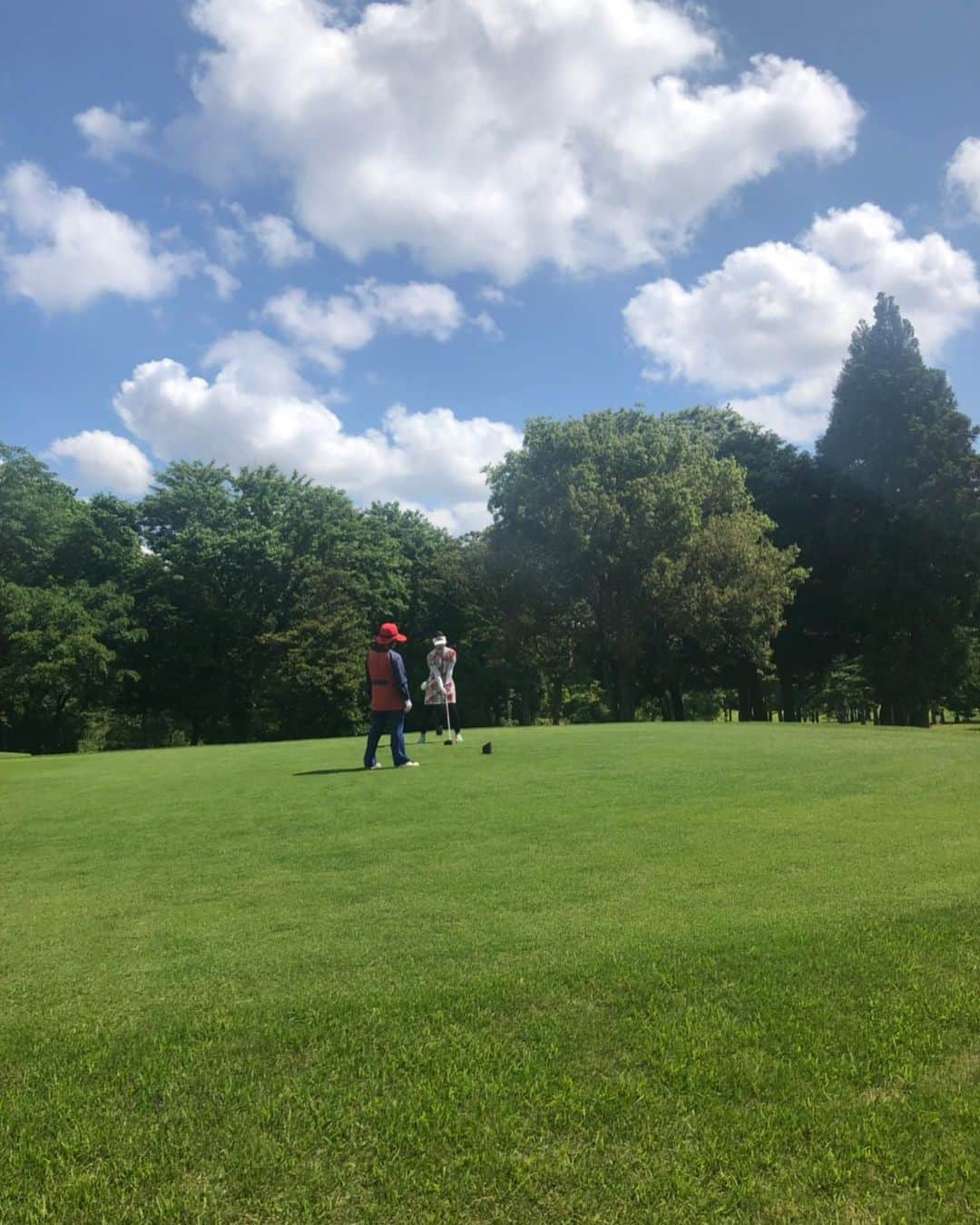 祥子さんのインスタグラム写真 - (祥子Instagram)「⛳️ golf ゴルフ仲間と楽しいひと時🌸 この日のスコア130。 上手くなりたい🥺 って毎回思う笑 #ゴルフ #golf #ゴルフ女子 #って名乗るにはまだ早い #晴天 #ゴルフ日和 #ゴルフ焼け  #楽しかった #ありがとうございました #感謝」5月20日 9時53分 - sho_ko.0413