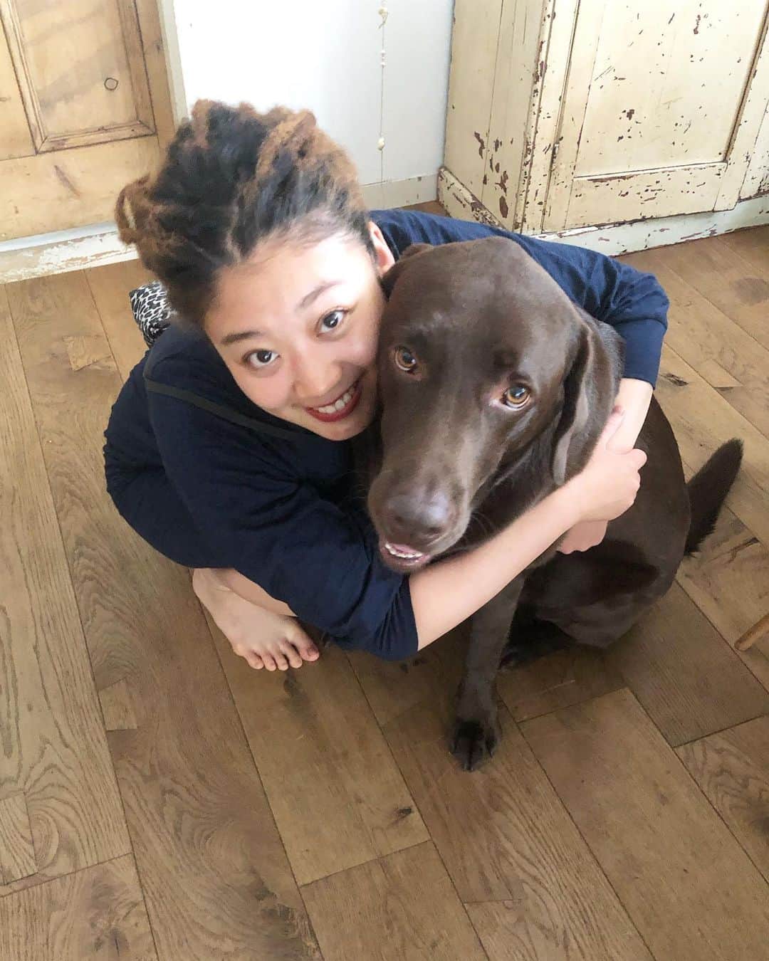 のインスタグラム：「Mon.20 May.2019 ぼぼちゃんのことが大好きすぎるねーちゃん 朝からしつこすぎて、顔パクされるw ウェーだって」
