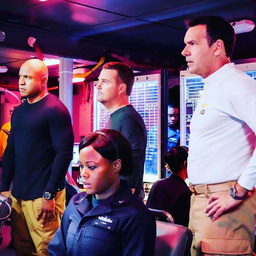 NCIS:LA 〜極秘潜入捜査班のインスタグラム：「Little over an hour till the #NCISLA Season 10 finale that will leave you...😬😱😬😱😬😱😬😱」