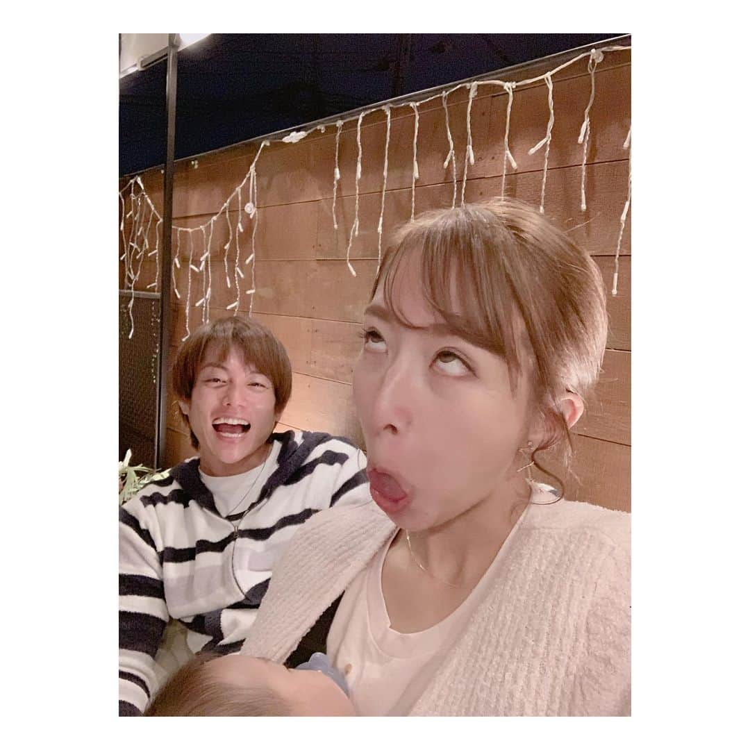 辻希美さんのインスタグラム写真 - (辻希美Instagram)「昨夜の杉浦夫婦❤️笑。  #昨夜 #杉浦夫婦 #変顔 #なんかスイッチ入った #笑 #三枚目 #本当ブス #swipe👉してね #もっと凄い顔撮れたけど #載せれないレベル #笑笑 #変顔夫婦 #これぞ #平成のバカップル #😏💕 #ぃゃ #2.３枚目のたぁくん #普通やんけぇ〜」5月20日 10時41分 - tsujinozomi_official