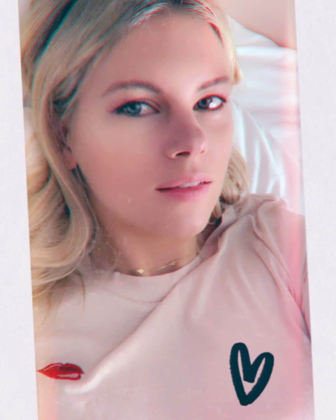 Chrissy Blairのインスタグラム：「Thank goodness for Sundays! After long days of working in the office and not being able to make enough time for myself, I make myself enjoy a good morning workout, cook healthy food at home, take a magnesium/epson salt bath and do an amazonian clay mask. What do you guys do to enjoy your Sunday?」