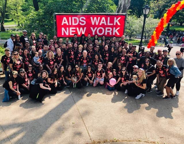 メイクアップアートコスメティックスさんのインスタグラム写真 - (メイクアップアートコスメティックスInstagram)「Our passion for fighting HIV/AIDS runs deep. M•A•C teams came together at AIDS Walk New York to raise money and awareness to end the epidemic for good. #AIDSWalkNY」5月20日 11時01分 - maccosmetics