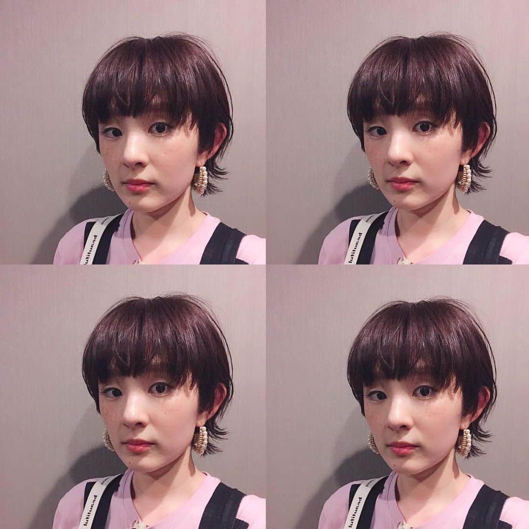 HALCALIのインスタグラム：「2ヶ月ぶりに髪の毛切れた〜っ✂︎さっぱり🎶メンテナンスとかなかなか行かれないし、ショートにしたいけどどうしよーと悩んでいたらいい感じな2wayマッシュヘアにしてくれた🍄後ろ結んだらショートっぽく見える広めバングス🤩カラーも少し落ち着いた感じにしてもらて、なんだか新鮮だよ🎶 Thank you ✂︎ @ribboon_salon」