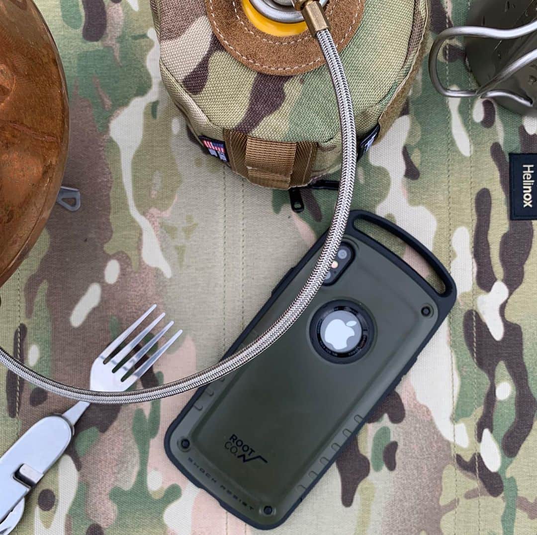 ROOT CO. Designed in HAKONE.さんのインスタグラム写真 - (ROOT CO. Designed in HAKONE.Instagram)「. Military taste. ・ #root_co #rootco #shockresistcasepro #iphonecase #milspec #military #khaki #multicam #outdoor #outdoors #outdoorphotoshoot #outdoorbrand #outdoordesign #outdoorgear #outdoorlife #camp #camping #camper #campgear #camplife #lifestyle #outdoorstyle #campstyle #militarystyle #iphoneケース #ミルスペック #ミリタリー #カーキ #マルチカム #アウトドア」5月20日 11時10分 - root_co_official