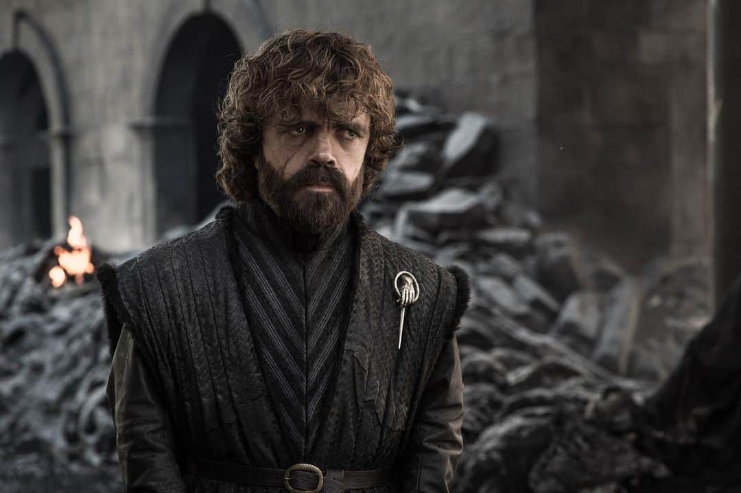 ピーター・ディンクレイジのインスタグラム：「What is your opinion on the Game of Thrones finale episode?」