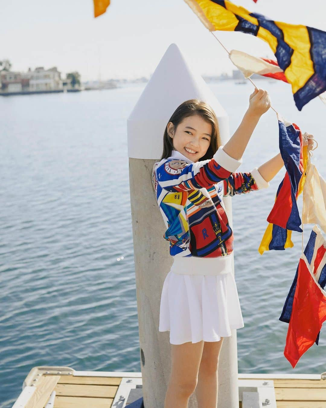 Polo Ralph Laurenさんのインスタグラム写真 - (Polo Ralph LaurenInstagram)「Sailing flags signal the arrival of our new nautical collection for #RLKids. . Shop bold primary colors and yachting-inspired graphic looks via link in bio.」5月20日 11時38分 - poloralphlauren