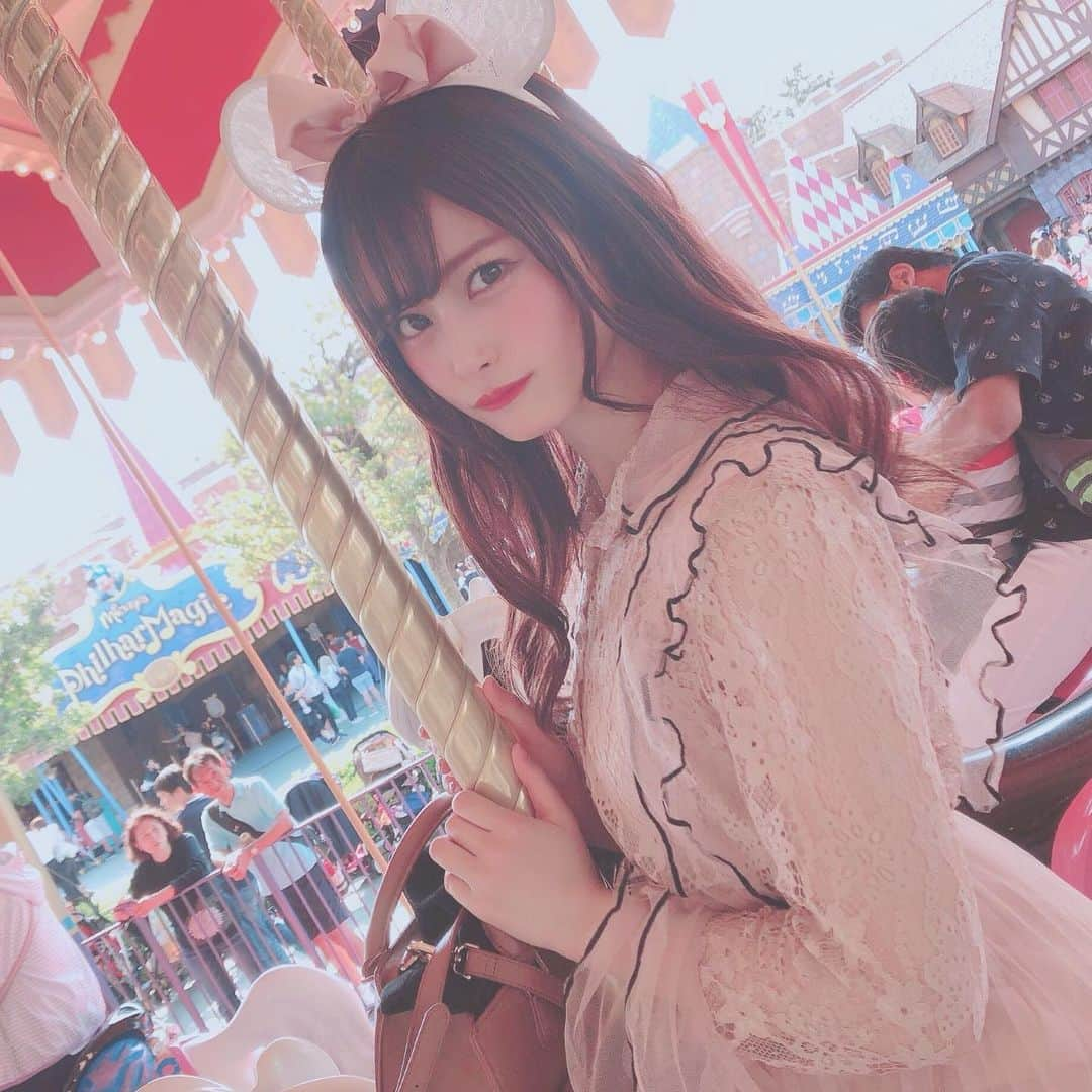 田北香世子さんのインスタグラム写真 - (田北香世子Instagram)「大好きメリーゴーランド🎠🥰 #メリーゴーランド」5月20日 23時11分 - kayoko_takita