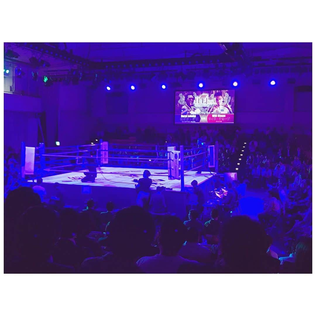 有明ゆなさんのインスタグラム写真 - (有明ゆなInstagram)「ミャンマー子供教育支援チャリティー 「LETHWEI in Japan12」 みてきちゃいました(๑╹ω╹๑ ) 最も過激な格闘技と聞いていたけど 本当に過激でビックリしたけど 選手の皆さんの熱量がすごくて 「もう立ち上がるの無理でしょ。」 って思ったところでも 立ち上がる姿をみて心配と応援が入り混じり 興奮しちゃってました！！！ めっちゃ楽しかった(^^) また見に行きたい♡ . . . .  #ラウェイ #lethwei #地上最も過激な格闘技 #ミャンマー #グローブ無し #pr #コラボベース #後楽園ホール」5月20日 23時08分 - ariake_yuna