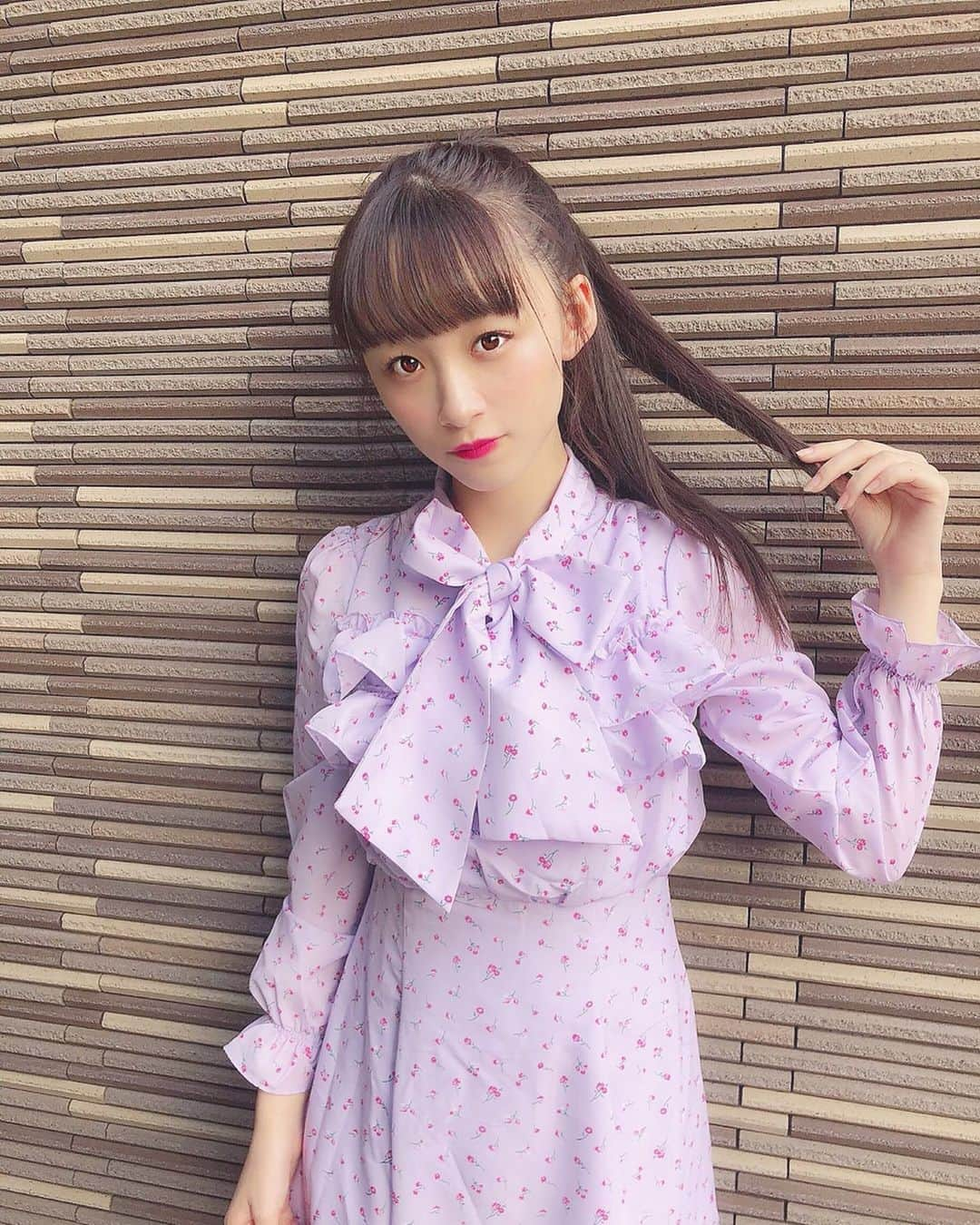 音嶋莉沙さんのインスタグラム写真 - (音嶋莉沙Instagram)「珍しくサイドポニーしてみた💕﻿ ﻿ ﻿ 👗Risaコーデ👗﻿﻿ one-piece❤︎﻿ @tittyandco_com ﻿ ﻿ ﻿﻿ 紫色×花柄×フリフリ＝可愛い…🌸﻿ ﻿ ﻿ 最後までみたら、いいことがあるかもっ✨﻿ ﻿﻿ ﻿ #私服 #ワンピース  #Risaコーデ #ティティーアンドコー #サイドポニー #ootd」5月20日 21時39分 - otoshima_risa