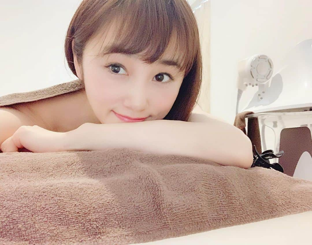 野村日香理さんのインスタグラム写真 - (野村日香理Instagram)「撮影帰りに久しぶりにエステ来れたよ♡ 綺麗な個室でセルライトケア→マッサージ→発汗✨ 担当してくれた方が優しくてリラックスしてうけられました。ここはリーズナブルだし夏までに全身痩せたい子におすすめだよ👙 @vivinus_i #しあわせ#ご褒美#ビビナス#痩身エステ#池袋#美容好きな人と繋がりたい #フォーカスネオ#セルフハイフ#pr#Instagram」5月20日 21時55分 - nomura.hikari