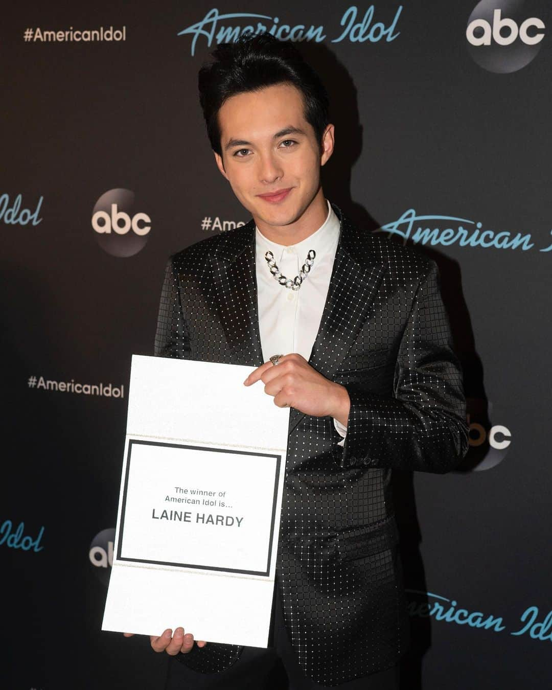 American Idolさんのインスタグラム写真 - (American IdolInstagram)「Miss him already? Start your morning with @thelainehardy on @goodmorningamerica and @livekellyandryan!」5月20日 21時59分 - americanidol