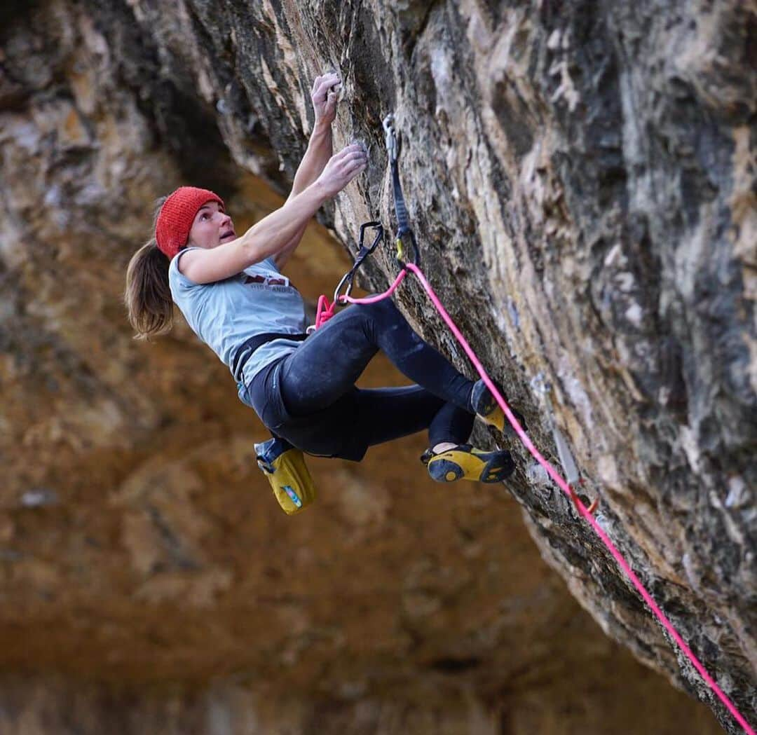 バーバラ・ザンガールさんのインスタグラム写真 - (バーバラ・ザンガールInstagram)「The #bdathletessummit is coming to an end! From climbing in the desert, testing new products, taking part of all kind of different meetings and feedback rounds—-> to seeing my first ever rattlesnake. What a week!!! Glad to be part of such a cool team. #keepthespirit ••••••••••••••••••• 1-📸: @alpineworks nailed this moment! 2-📸: @mikecall (climbing in #littlecottonwoodcanyon) 4-8📸: @etteloc (#BDsummitvibes)」5月20日 22時30分 - babsizangerl