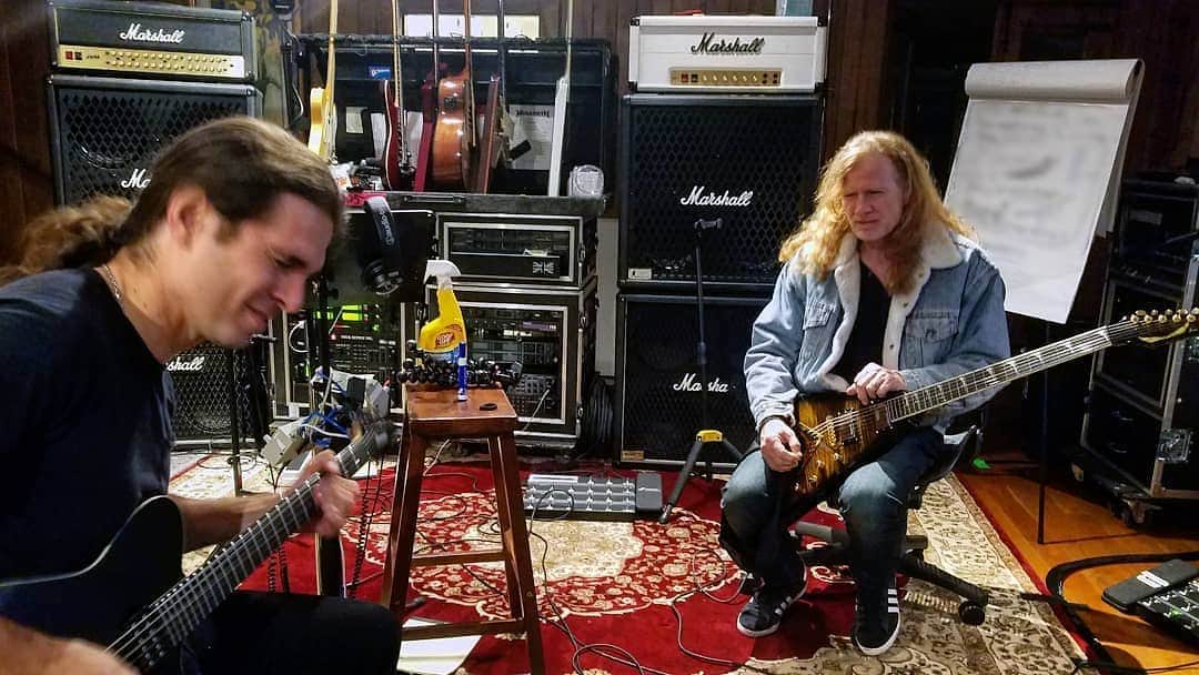 Megadethさんのインスタグラム写真 - (MegadethInstagram)「#repost @dirkverbeuren • • • Shredding in progress! #megadeth #MegaAlbum16 #davemustaine #kikoloureiro #megadeth16」5月20日 22時33分 - megadeth