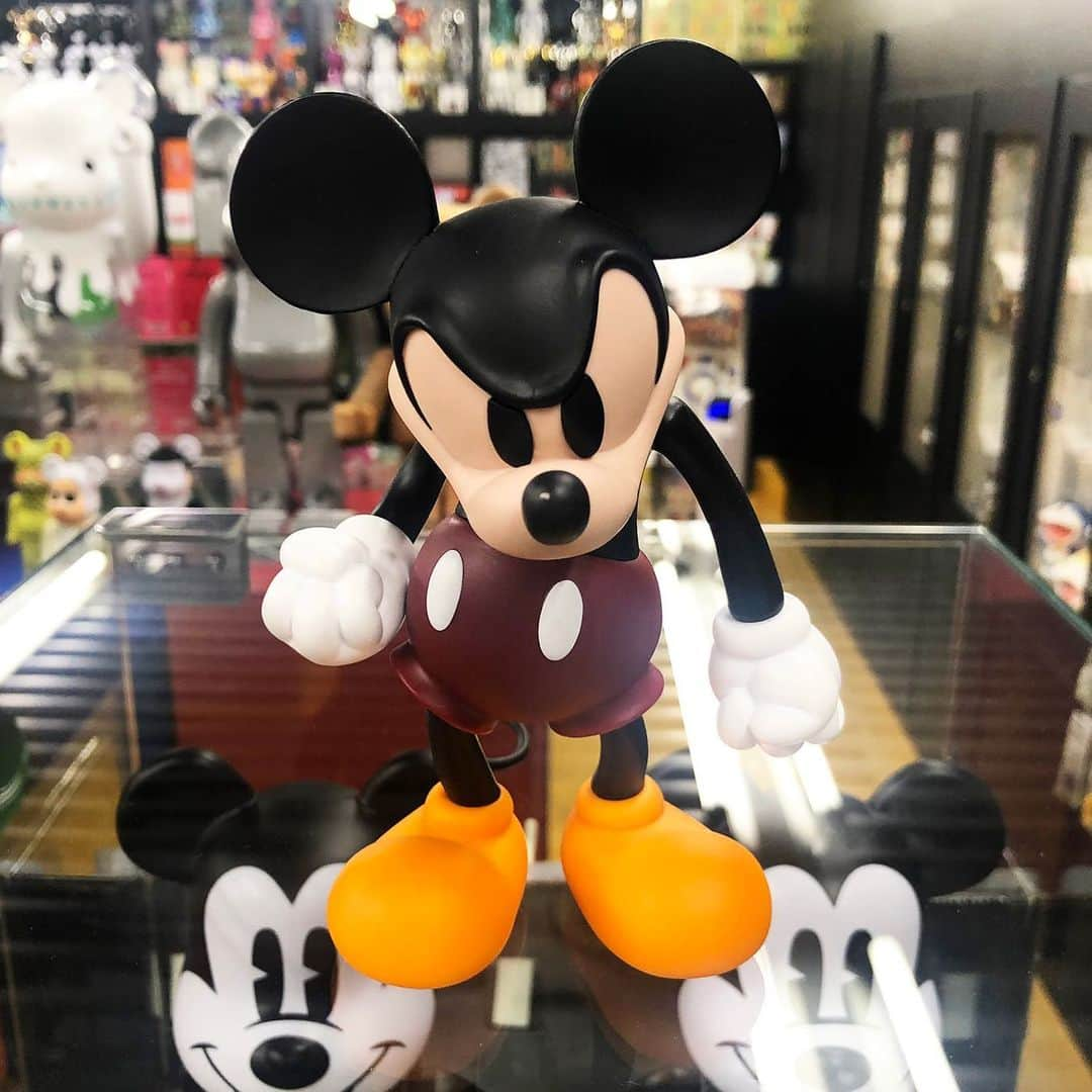 MEDICOM TOYさんのインスタグラム写真 - (MEDICOM TOYInstagram)「🐭 (c) Disney  #mickeymouse #mickey #disney #vcd #medicomtoy #toy」5月20日 14時17分 - medicom_toy