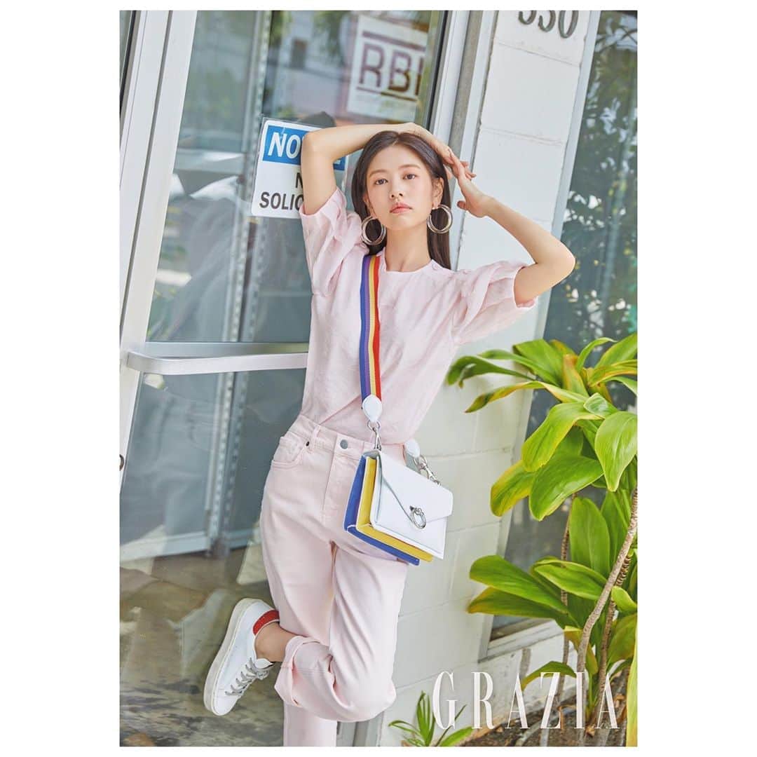 チョン・ソミンのインスタグラム：「#graziakorea in hawaii🌴」