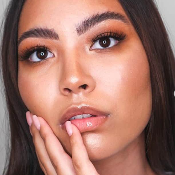 Benefit Cosmetics UKさんのインスタグラム写真 - (Benefit Cosmetics UKInstagram)「MAKEUP CRUSH MONDAY! 😍 @makeuplaylah looking gorgeous and rocking this Benefit look using our iconic #hoola bronzer, #kabrow in sahde 5 and  #24hourbrowsetter 💖💖 #benefit #beauty #regram #benefitbrows . . . 📷Image description: A selfie of @makeuplaylah」5月20日 15時01分 - benefitcosmeticsuk