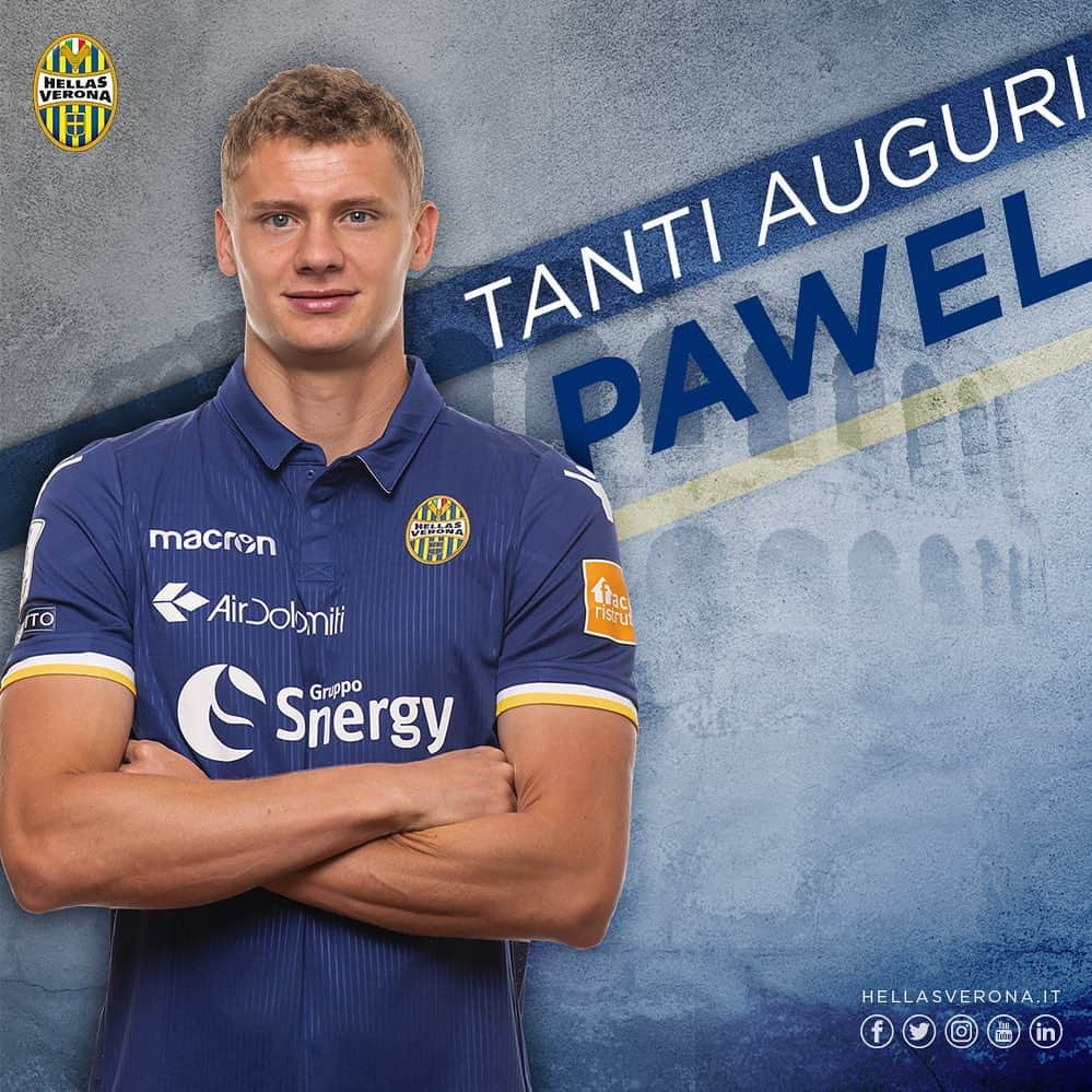 エラス・ヴェローナFCさんのインスタグラム写真 - (エラス・ヴェローナFCInstagram)「🎂 Buon compleanno @pawel.dawidowicz, 2️⃣4️⃣ oggi 💛💙 #DaiVerona」5月20日 15時05分 - hellasveronafc