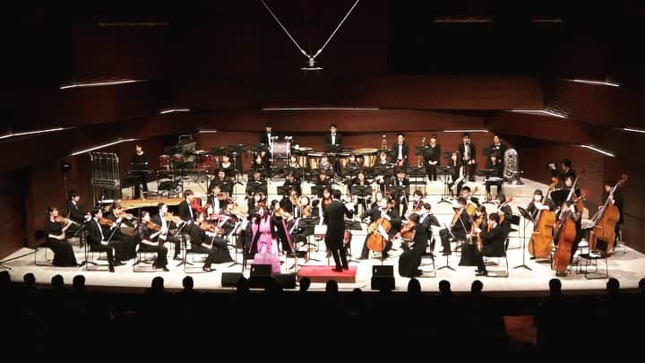 鈴華ゆう子のインスタグラム：「東京音楽大学オーケストラ×鈴華ゆう子スペシャルコンサート #千本桜 #senbonzakura #yukosuzuhana #tcm #東京音楽大学」