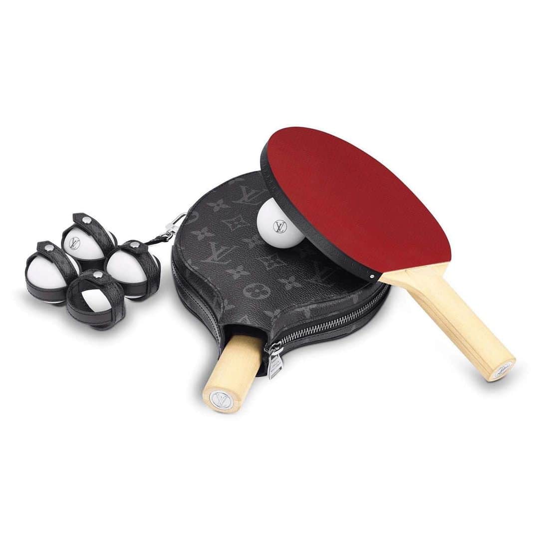 HYPEBEASTさんのインスタグラム写真 - (HYPEBEASTInstagram)「@hypebeaststyle: @louisvuitton’s $2,210 USD Ping Pong Set James is now up for grabs online. It includes the paddle, a premium Monogram Eclipse canvas paddle sleeve, and four regulation balls with a custom leather holder.  Photo: Louis Vuitton」5月20日 15時23分 - hypebeast
