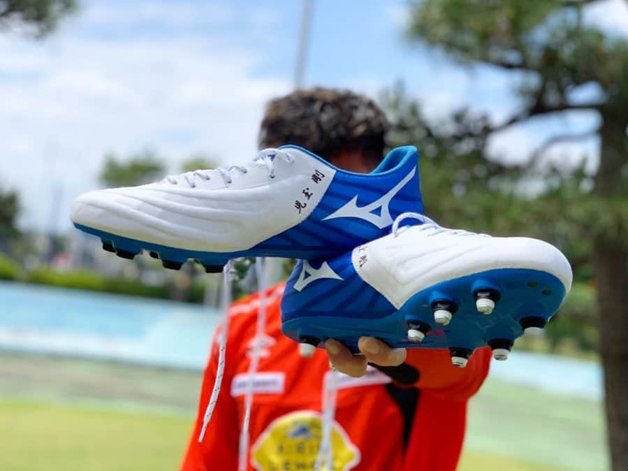 児玉剛さんのインスタグラム写真 - (児玉剛Instagram)「NEWスパイク👍 #MIZUNO #REBULA3」5月20日 15時42分 - tsuyoshikodama_official