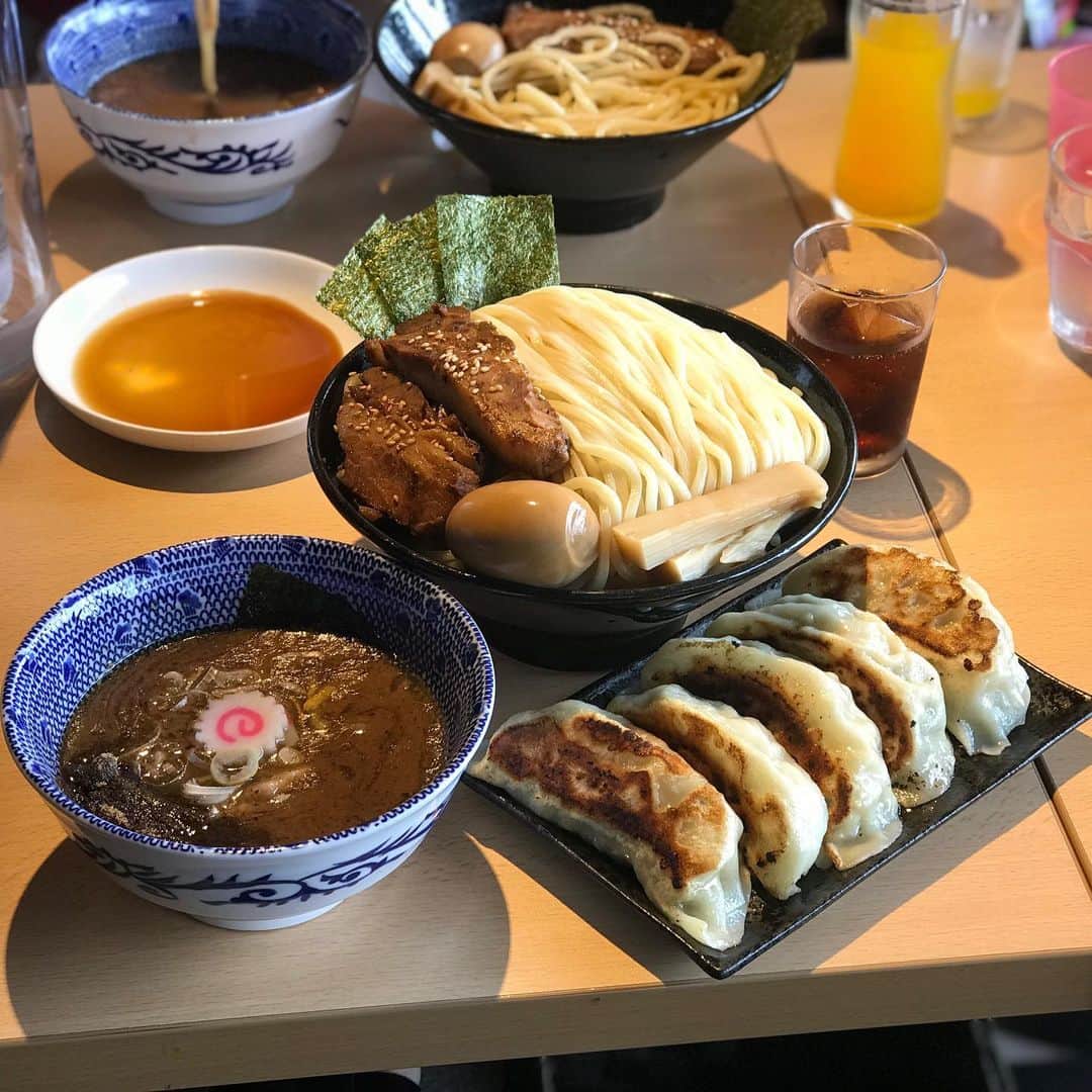 MAX鈴木さんのインスタグラム写真 - (MAX鈴木Instagram)「やっぱり美味しかった  スープ割までマジでおススメです💕  餃子デカいw  #頑者」5月20日 15時50分 - max_suzuki