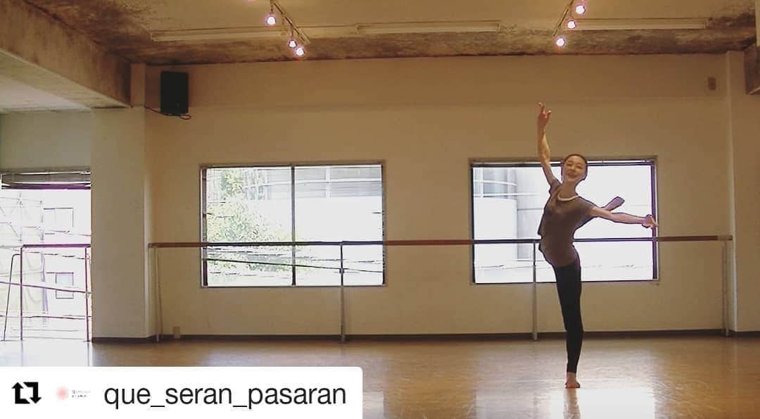 瞳ゆゆさんのインスタグラム写真 - (瞳ゆゆInstagram)「踊ることって楽しいよね😆 上手い下手より、楽しんで踊っている人のほうが魅力的だよ～✨ #Repost @que_seran_pasaran (@get_repost) ・・・ 今日20日からは、2019年度ダンス試験課題です。  もちろん、私が受験したわけではないですし、テンポも音楽も違うので、このようなものが出たと思って頂ければと思います😊  20日　2019年度ジャズ試験～振付～ 21日　2019年度ジャズ試験～振りのポイント～ 22日　2019年度ジャズ試験～振りの見せ方～ 23日　2019年度バレエ試験～振付～ 24日　2019年度バレエ試験～振りのポイント～ 25日　2019年度バレエ試験～振りの見せ方～  #宝塚受験 #レッスン #動画レッスン #grantsienne #宝塚音楽学校」5月20日 16時11分 - yuyu_hitomi