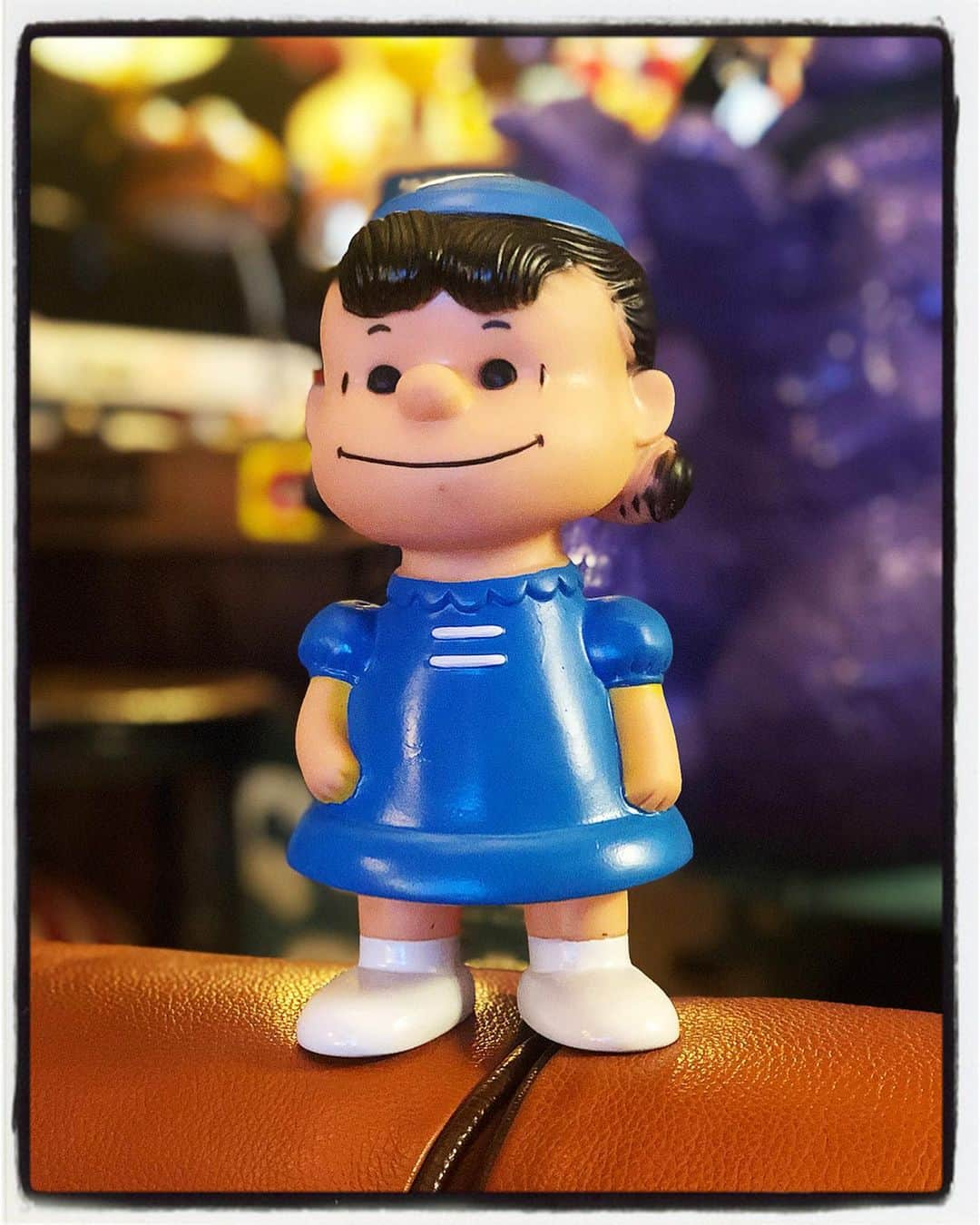 大川知英さんのインスタグラム写真 - (大川知英Instagram)「59's PEANUTS Hunger Ford Lucy 昨日ルーシーの服のイエローオリジナルカラーをブルーに塗装👨🏽‍✈️ 完璧なプロの方の仕上がりからの光沢仕上げは素人のあたくし🌞 当たり前だけど、やはりムラが出る🚬 やってみると、プロの凄さが分かる❗️ ありがとうございました🙇‍♂️ #peanuts#hungerhord#59s#lucy #好きなブルーに塗装#最高だ #光沢仕上げ#プロの凄さ#可愛い #amecajiboys #takatsubase」5月20日 16時05分 - zupposi_swamp