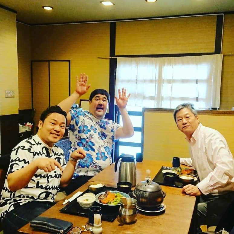 高井俊彦さんのインスタグラム写真 - (高井俊彦Instagram)「【本日の西梅田合間ランチ☀️🍴2019.5.20】 福島にある『日和山』に連れて行ってもらいました😃✌️ 二週連続岡崎さんありがとうございます😆🎶 旧ABC朝日放送の北側にあるお店で、この辺りに何年も毎週２日通っていたのが凄く懐かしく思いました☺️ サービス定食（みそカツ）美味しかったです⤴️⤴️⤴️」5月20日 16時14分 - takai_toshihiko