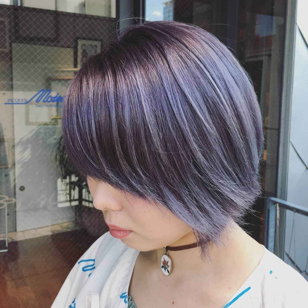 ヘアーサロン ソシエ [公式] さんのインスタグラム写真 - (ヘアーサロン ソシエ [公式] Instagram)「ソシエヘアーのカラーリングを紹介します。 ・ 可愛さが増すラベンダーアッシュ系のカラーです。 ・ 色落ちは、ホワイト・ベージュホワイト系に色落ちするので色落ち後も楽しめます！ ・ #ソシエヘアー#ジャックモアザン #ソシエ#ヘアー#美容室#美容院#美容 #似合わせカラー#似合わせカット #ヘアスタイル#ヘアアレンジ #外国人風カラー#グラデーションカラー #ハイライト#立体感#ワンカラーでは出せない #バレイヤージュ#ラベンダーアッシュ#パープルアッシュ#ペールカラー#ハイトーンカラー#ケアブリーチ #ナチュラルハイライト#ファイバープレックス」5月20日 16時43分 - socie_hair_official