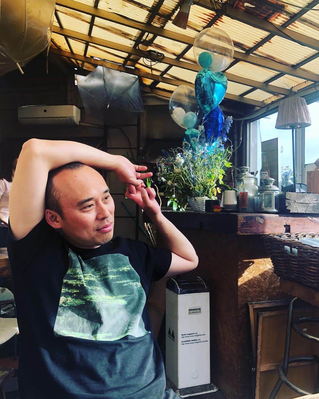 LOVEのインスタグラム：「関和亮、THE監督。 久々の会合！  いつでもPhotogenicだなあ。」