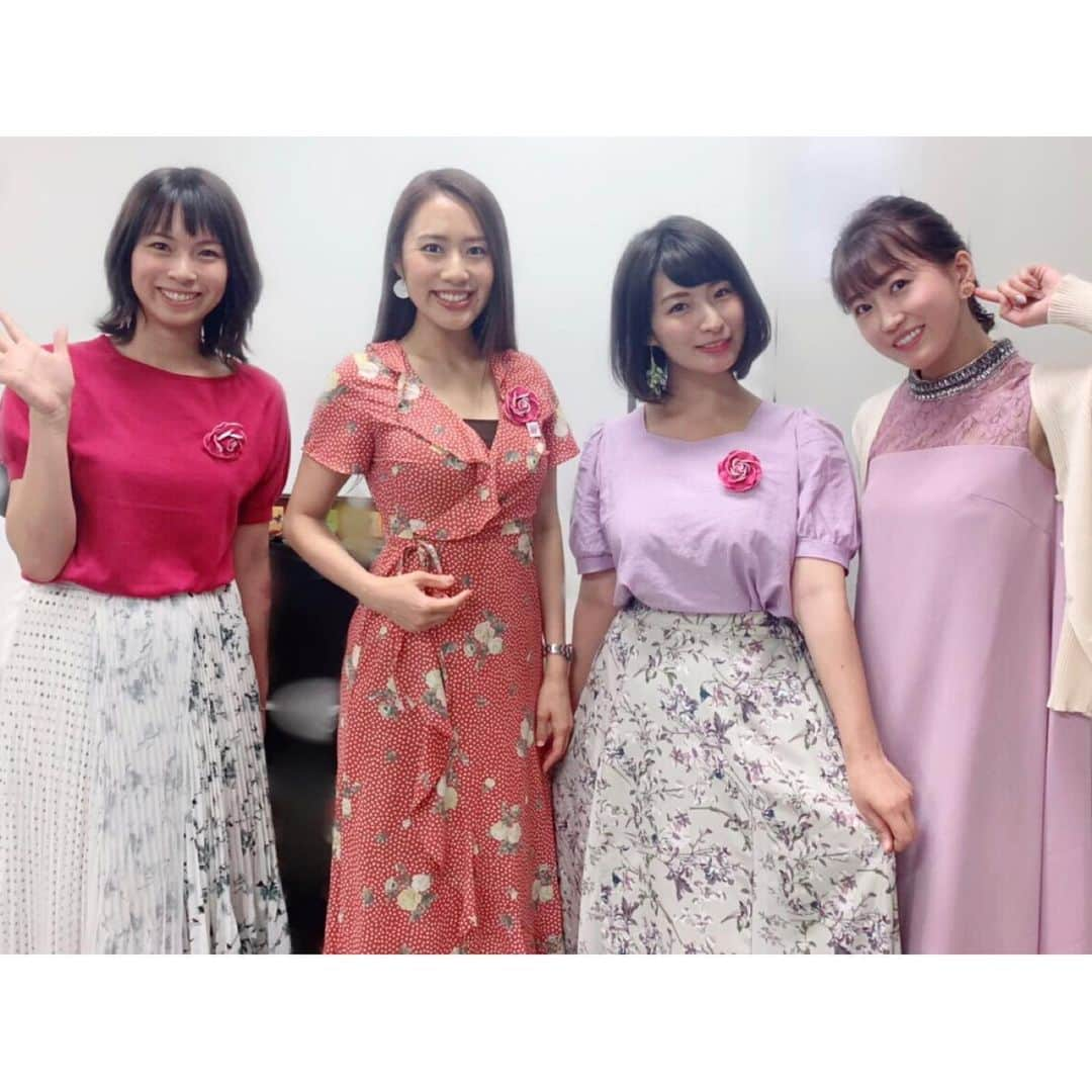 津田麻莉奈さんのインスタグラム写真 - (津田麻莉奈Instagram)「#第80回オークス 🌹 #トークショーありがとうございました #写真まだまだあるよ #小出しにしていくよ #tokyoracecourse  #東京競馬場 #優駿牝馬#オークス #スペホリ #バラ #薔薇 #rose  #ローズガーデン #rosegarden #flower #お花 #花柄コーデ #花柄  #holidaysコーデ #dress #ドレス  #umajo #競馬  #稲富菜穂 #守永真彩 #磯道はるか  #まりなる #津田麻莉奈」5月20日 16時51分 - tsudamarinal