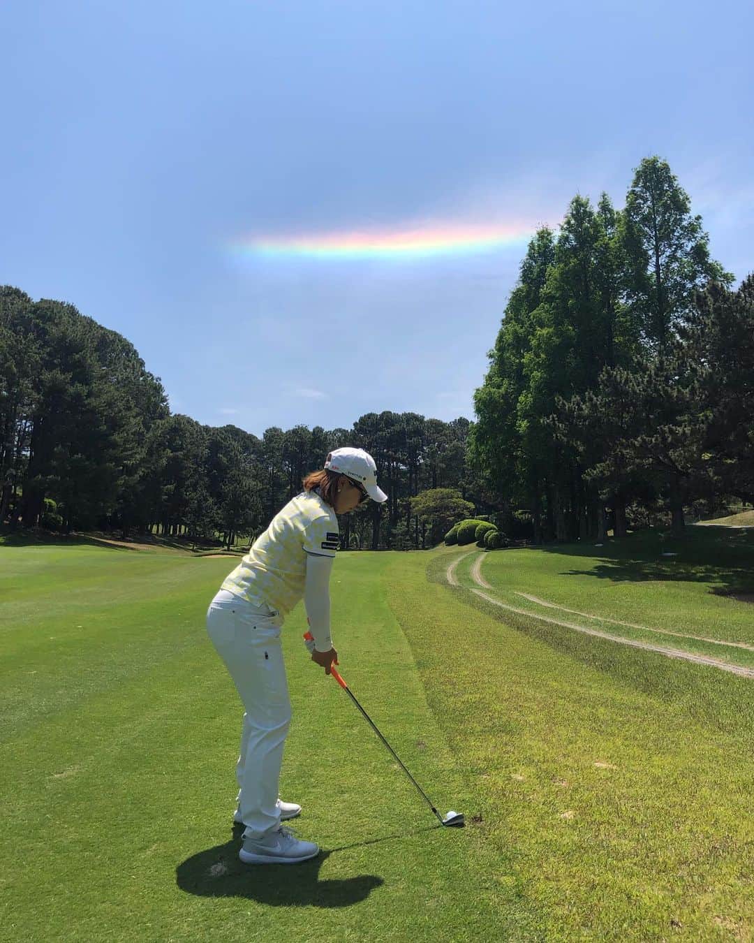 宮里美香さんのインスタグラム写真 - (宮里美香Instagram)「*** 🏌️‍♀️⛳️🌈 . #golf #rainbow #beautifulrainbow  #bettereveryday  #横虹 #🌈 #今週は #中京ブリジストンレディース  #気持ち切り替えて頑張る」5月20日 17時08分 - mikamiyazato_official